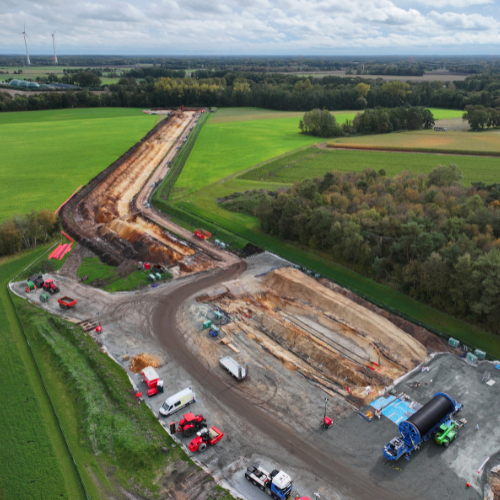 2410_Prysmian_Cable_laying_2_500x500